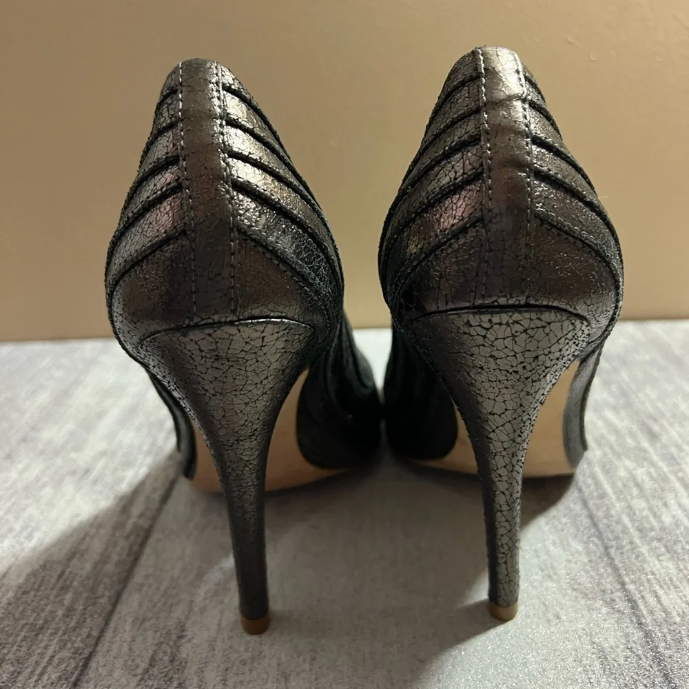 AUTHENTIC TORY BURCH HARTLEY HEELS SIZE 7.5M METALLIC